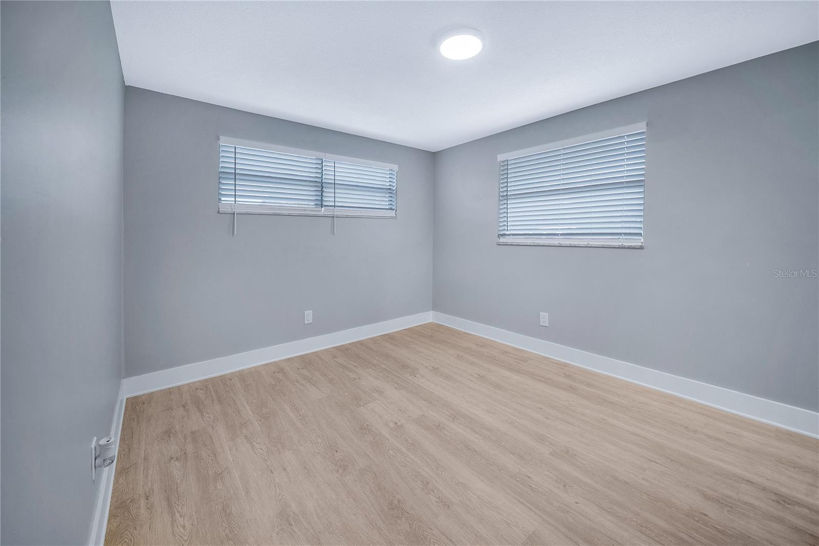 Image 28 of 43 For 9151 Fairweather Drive