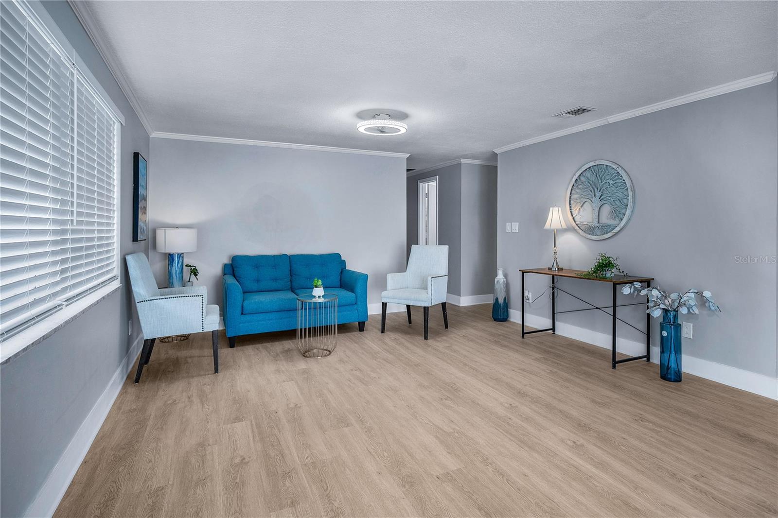 Image 7 of 43 For 9151 Fairweather Drive