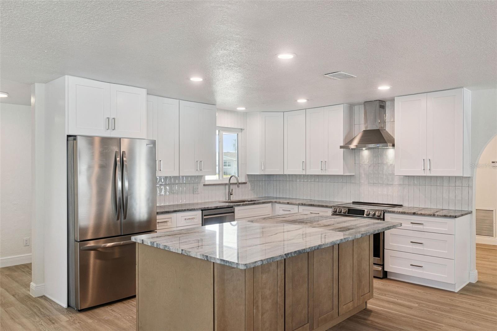 Image 13 of 47 For 3050 Princeton Avenue