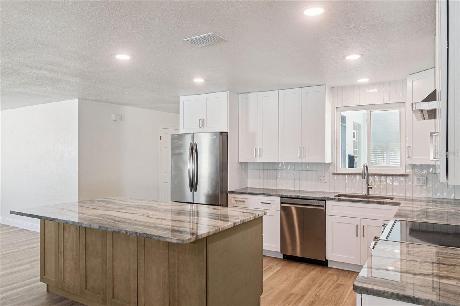 Image 14 of 47 For 3050 Princeton Avenue