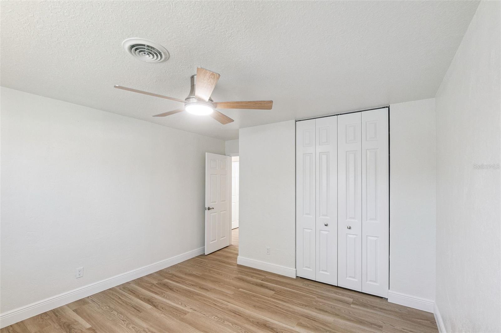 Image 24 of 47 For 3050 Princeton Avenue