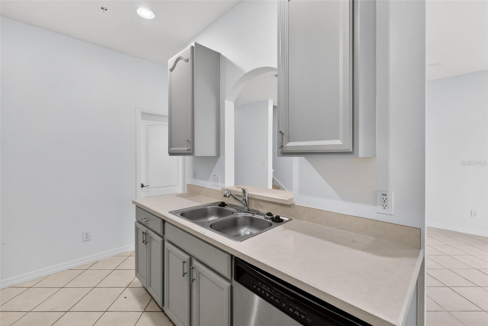 Image 14 of 44 For 721 Fortanini Circle