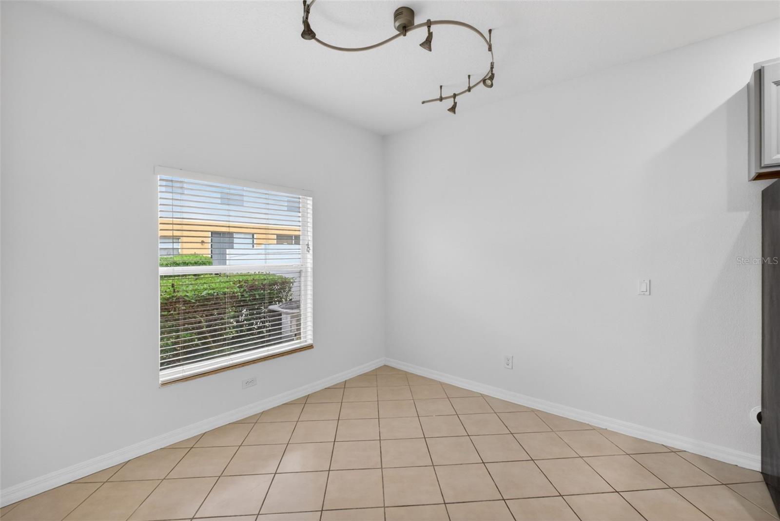 Image 16 of 44 For 721 Fortanini Circle