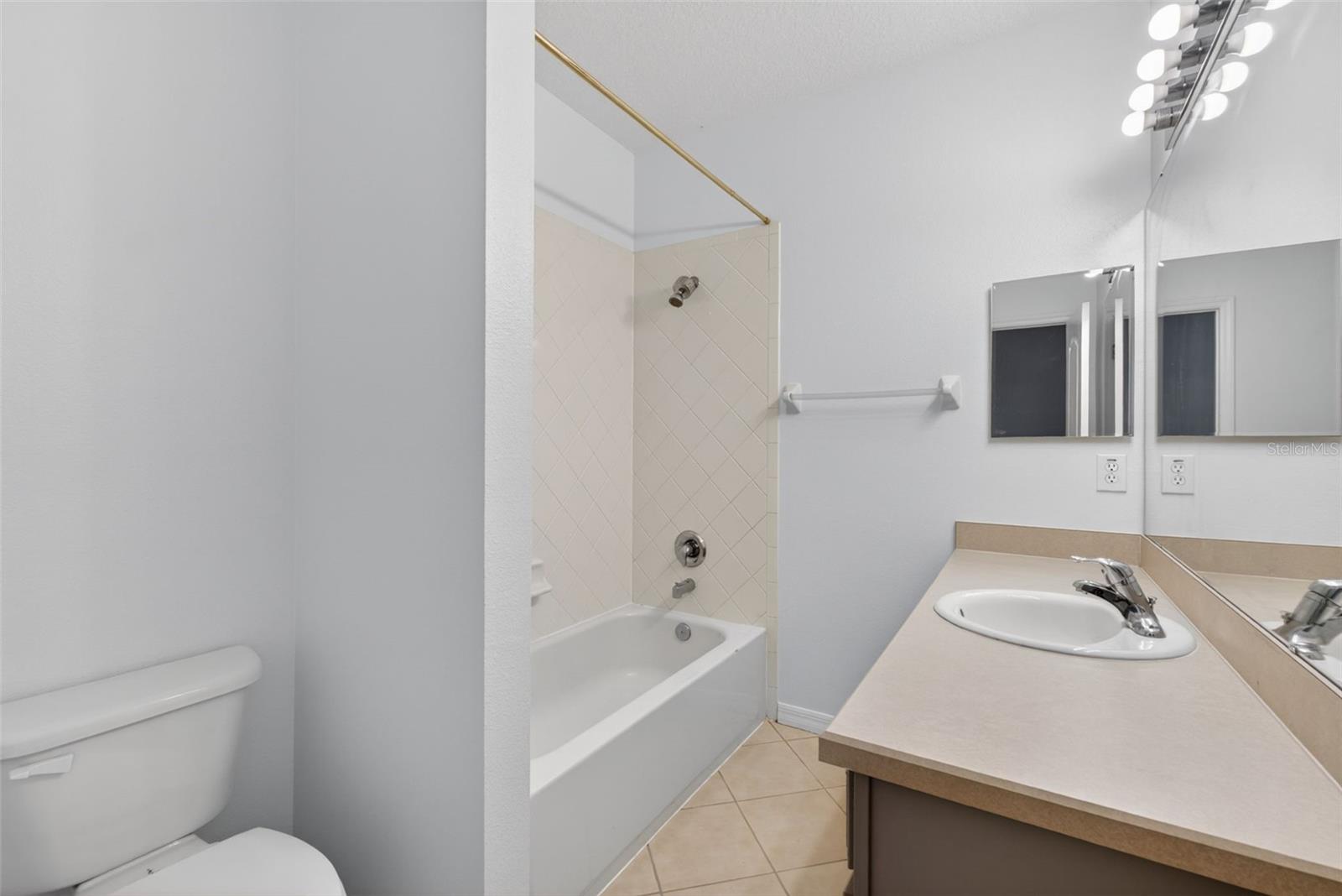 Image 30 of 44 For 721 Fortanini Circle