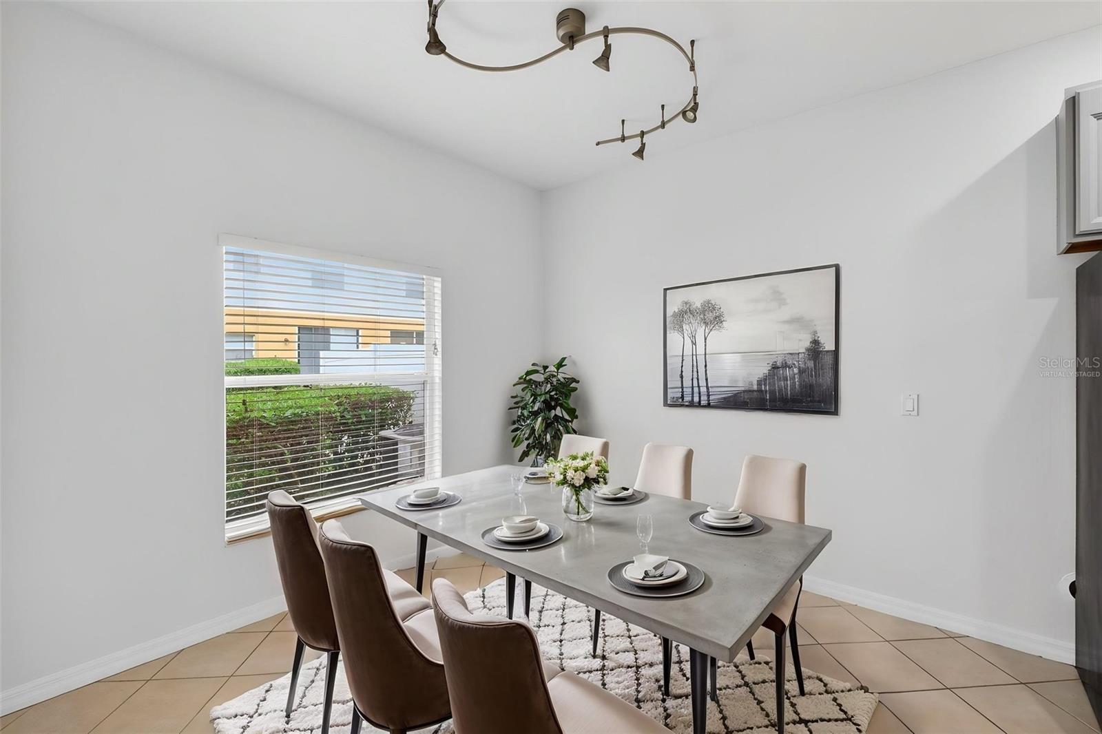 Image 4 of 44 For 721 Fortanini Circle