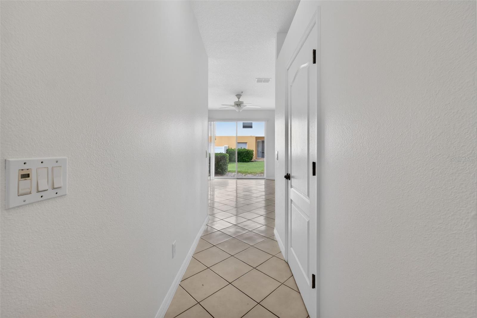 Image 7 of 44 For 721 Fortanini Circle