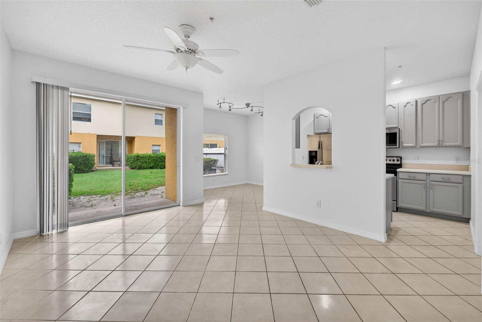 Image 8 of 44 For 721 Fortanini Circle