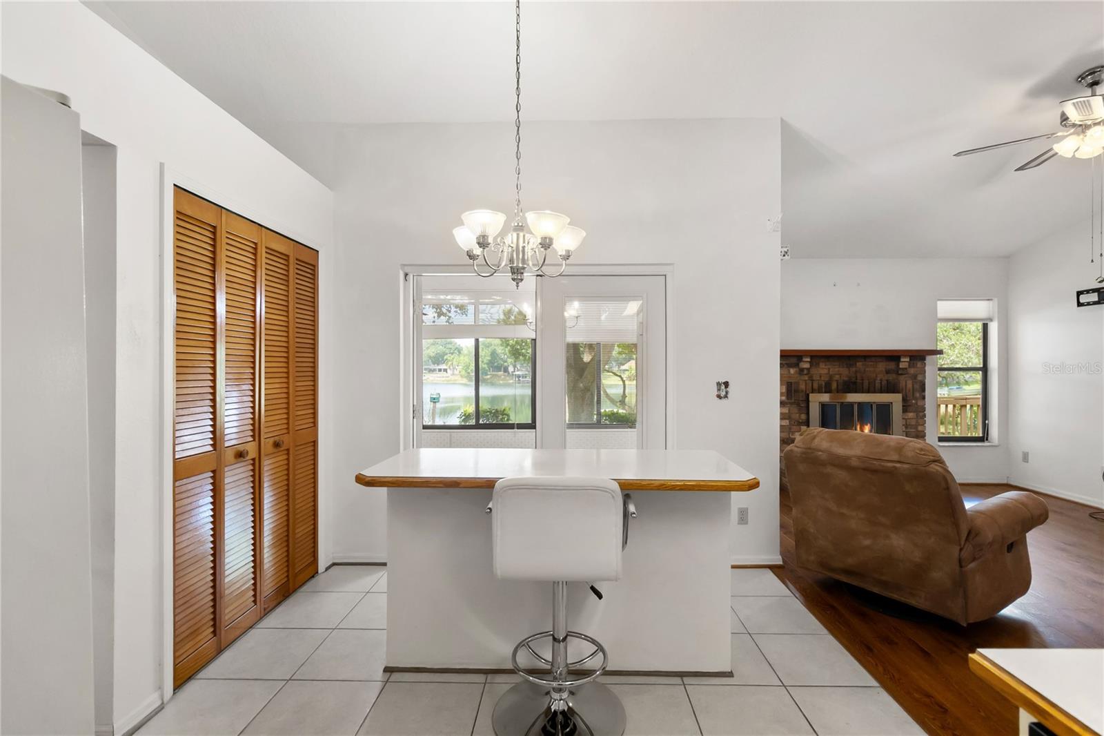 Image 13 of 36 For 9835 Lakeshore Drive