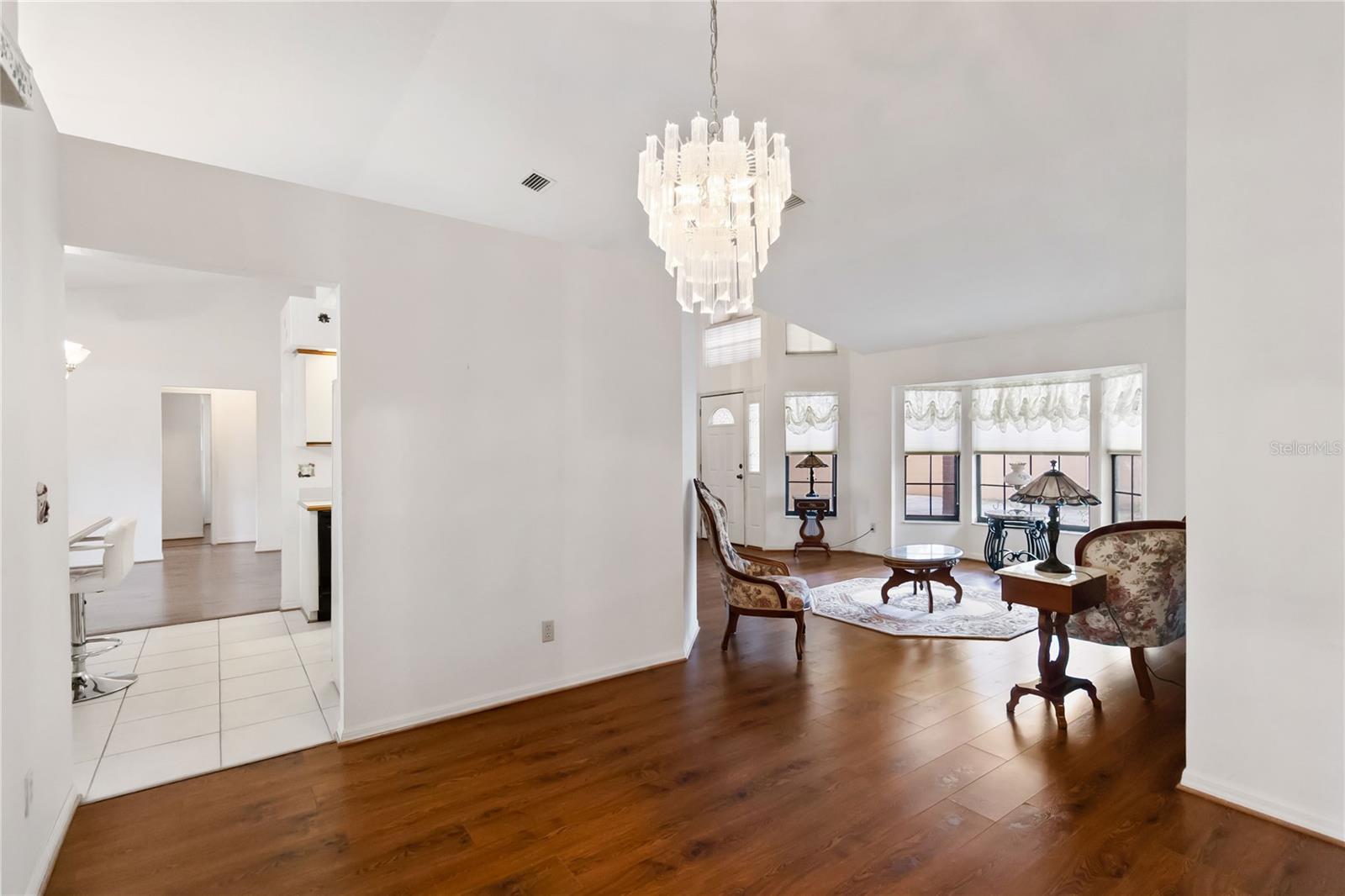 Image 18 of 36 For 9835 Lakeshore Drive