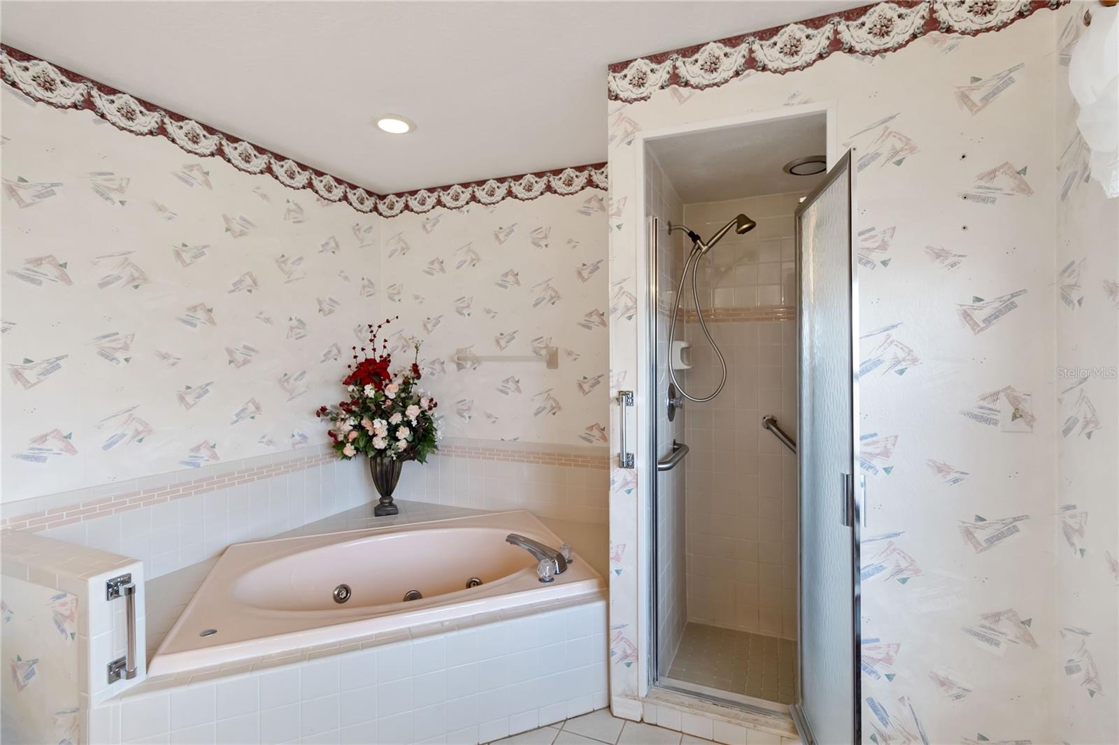 Image 26 of 36 For 9835 Lakeshore Drive