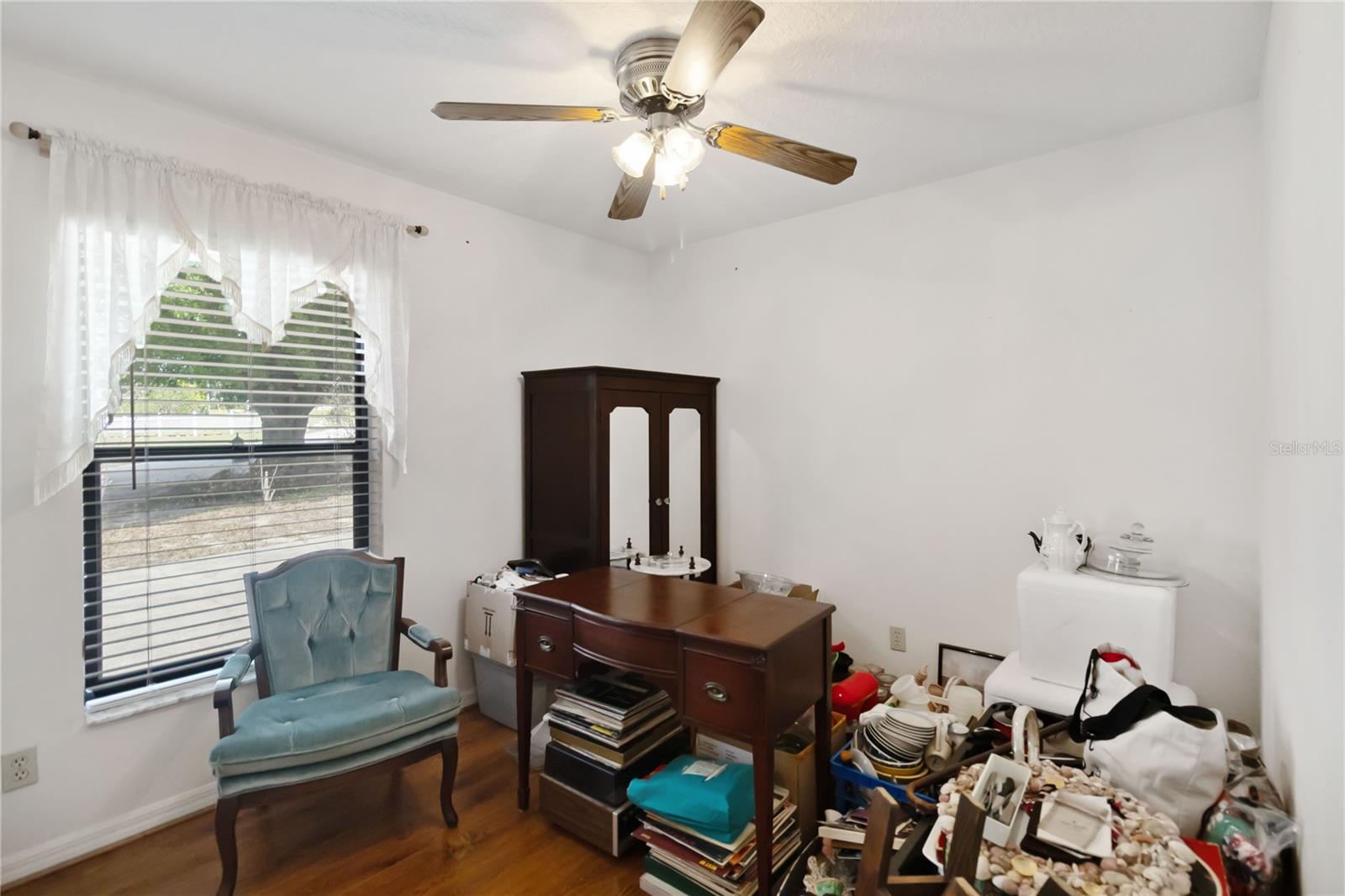 Image 28 of 36 For 9835 Lakeshore Drive