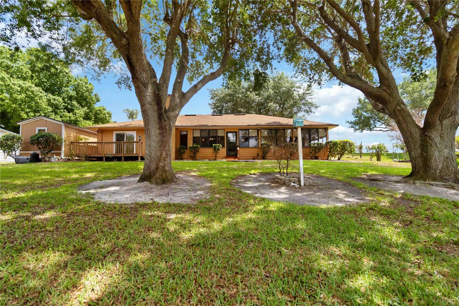 Image 31 of 36 For 9835 Lakeshore Drive