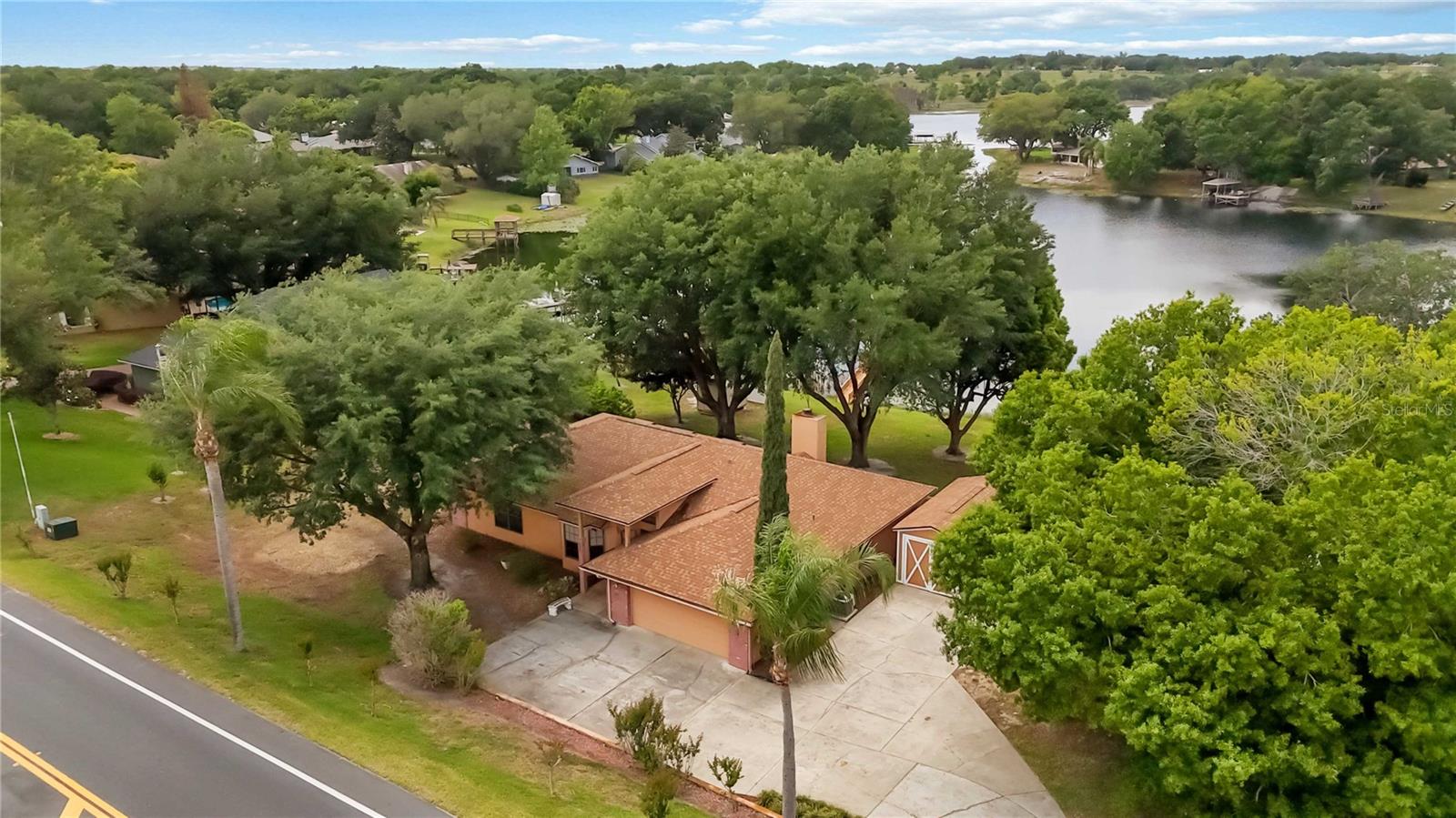 Image 34 of 36 For 9835 Lakeshore Drive