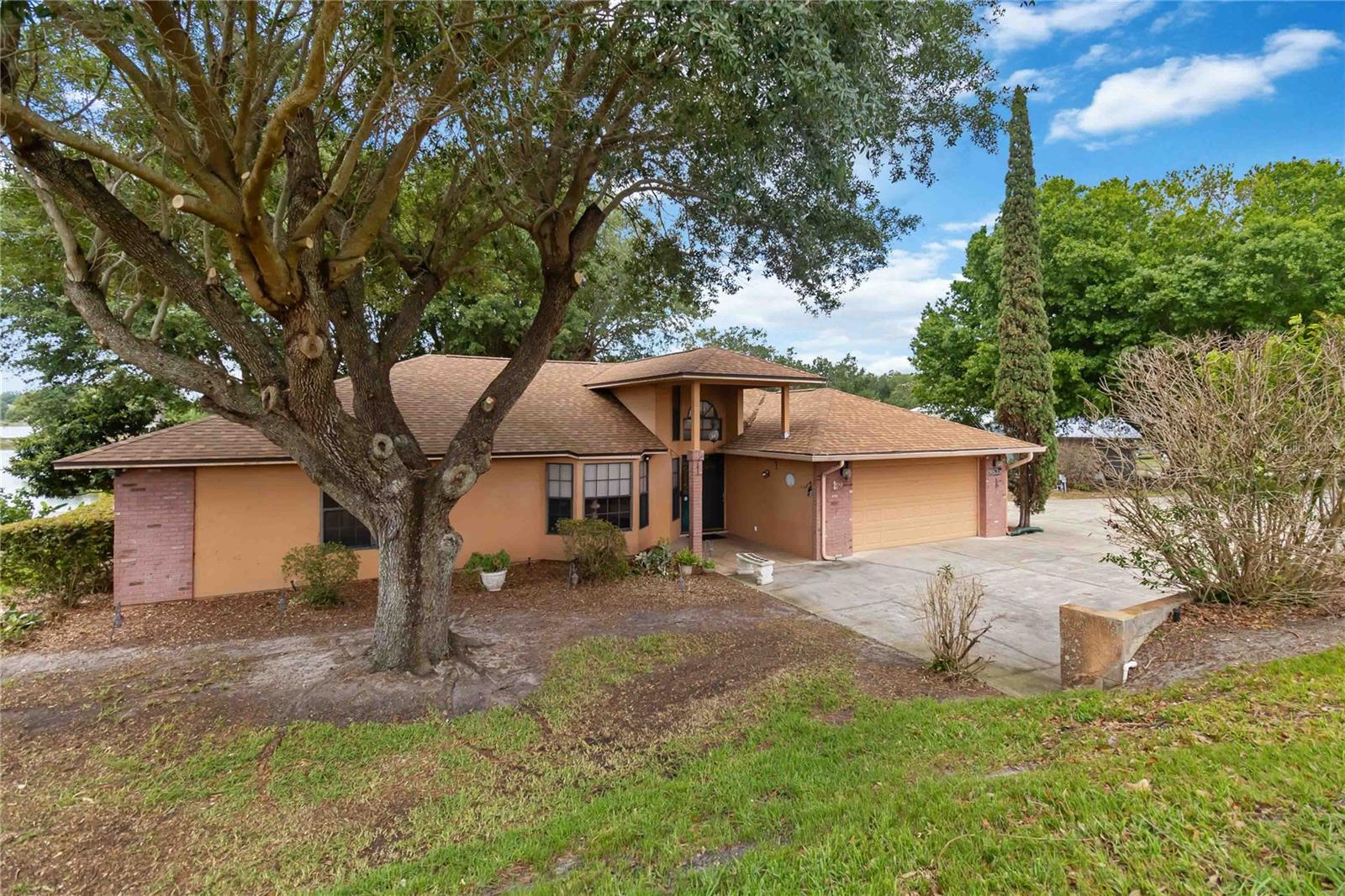 Image 6 of 36 For 9835 Lakeshore Drive