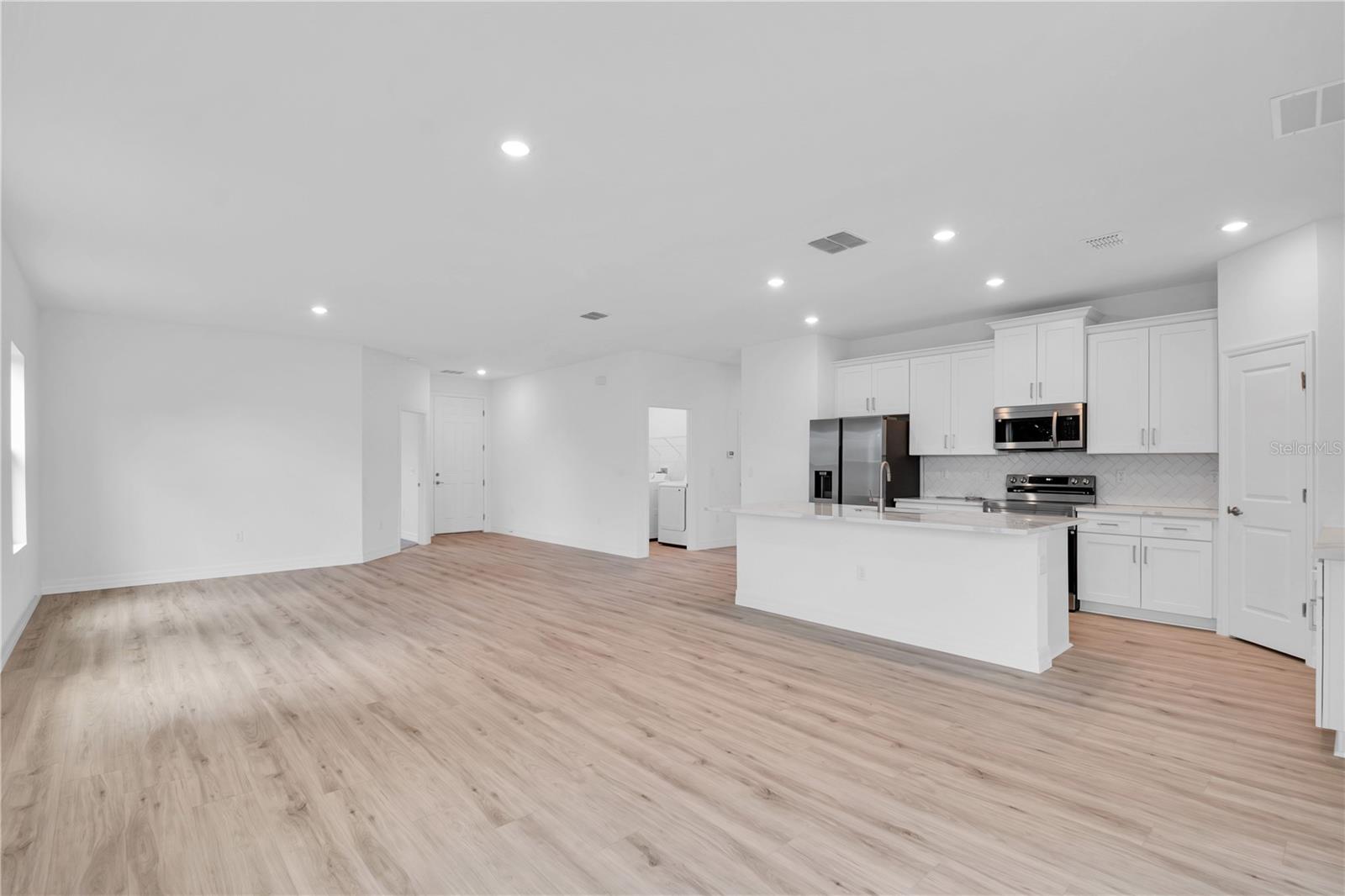 Image 12 of 43 For 506 Marion Oaks Trail