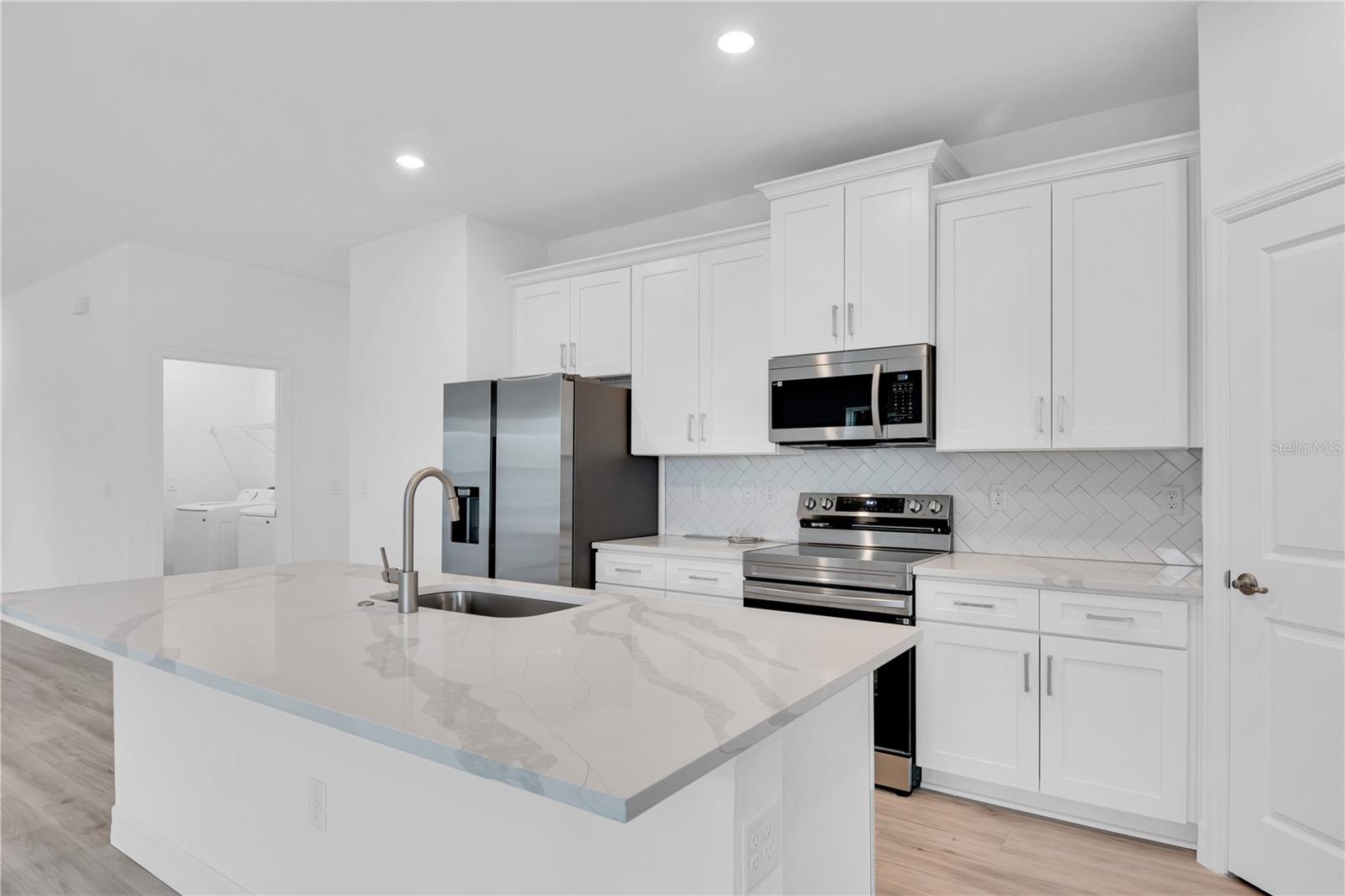 Image 16 of 43 For 506 Marion Oaks Trail