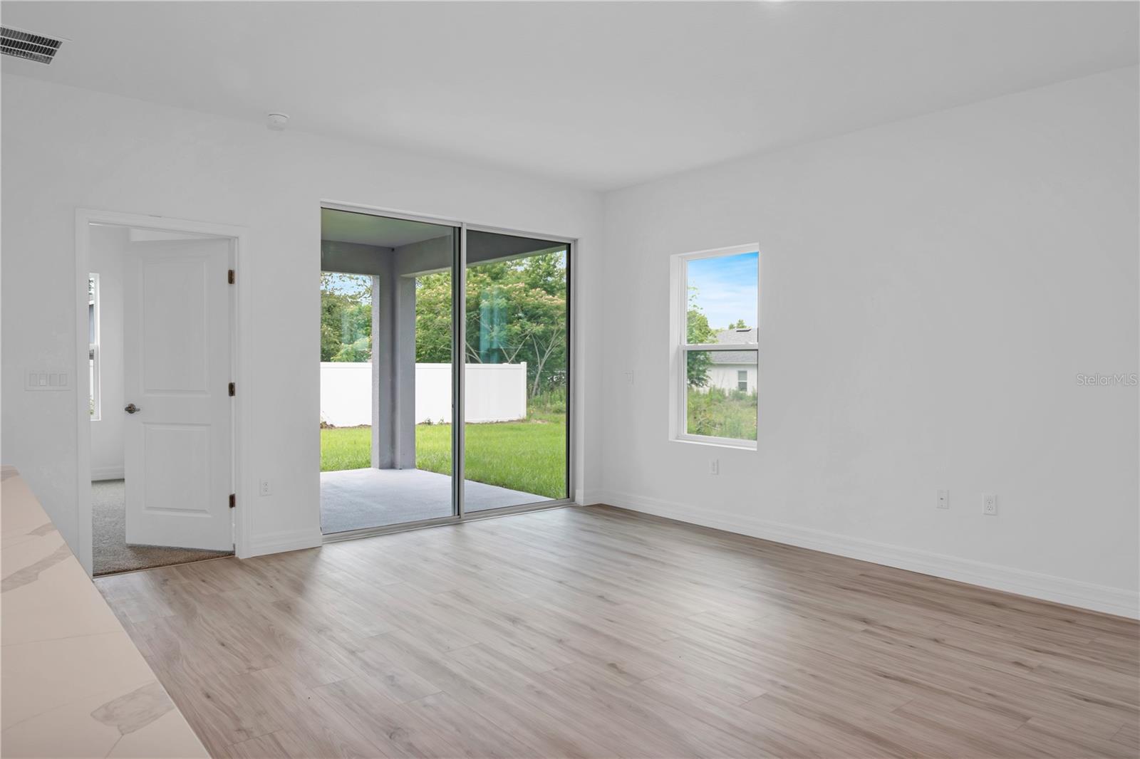 Image 20 of 43 For 506 Marion Oaks Trail