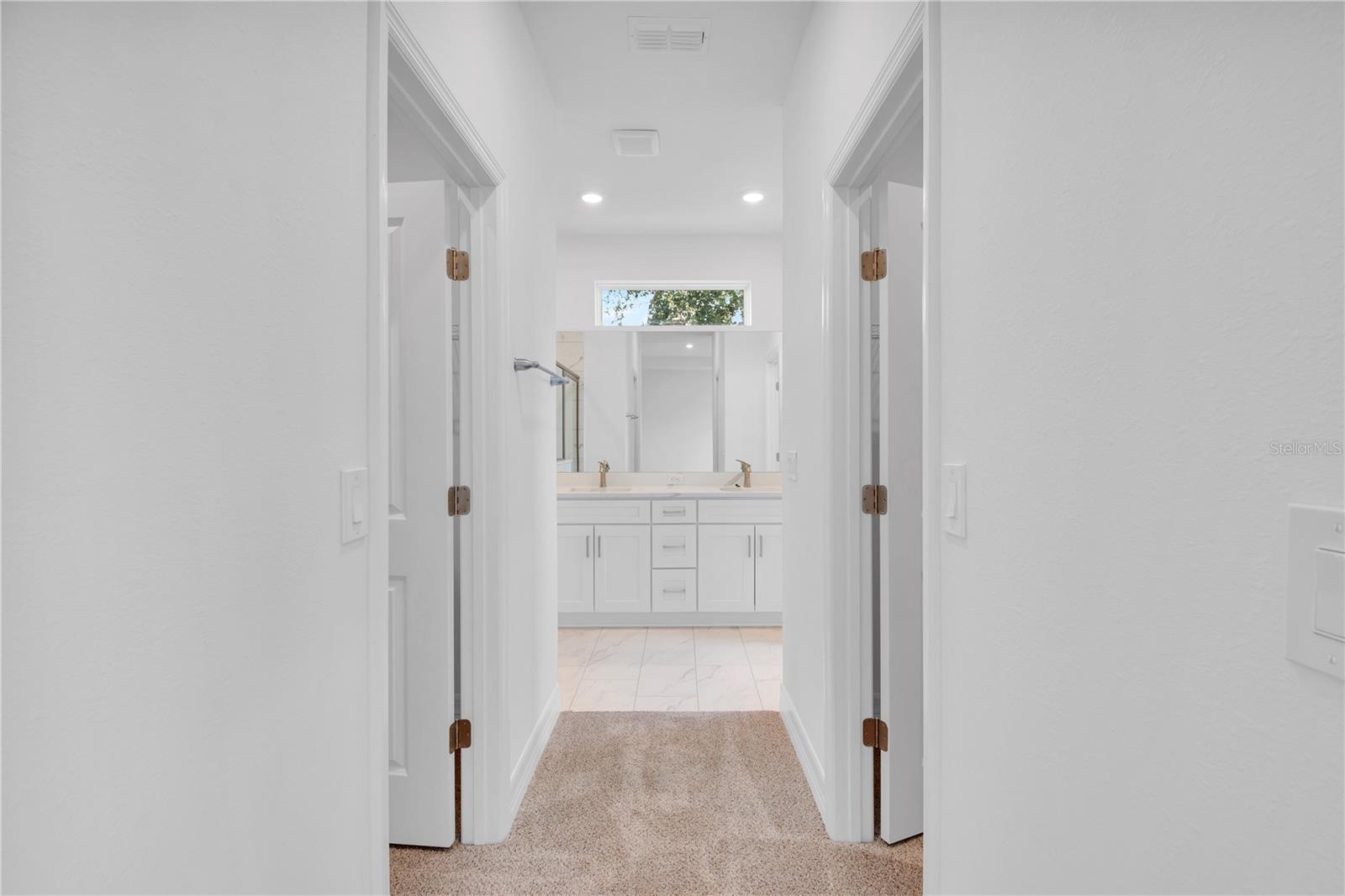 Image 23 of 43 For 506 Marion Oaks Trail