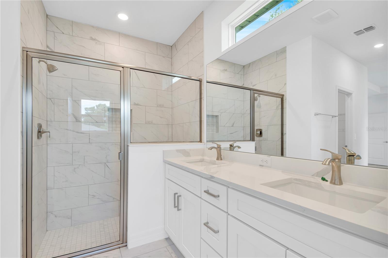 Image 25 of 43 For 506 Marion Oaks Trail