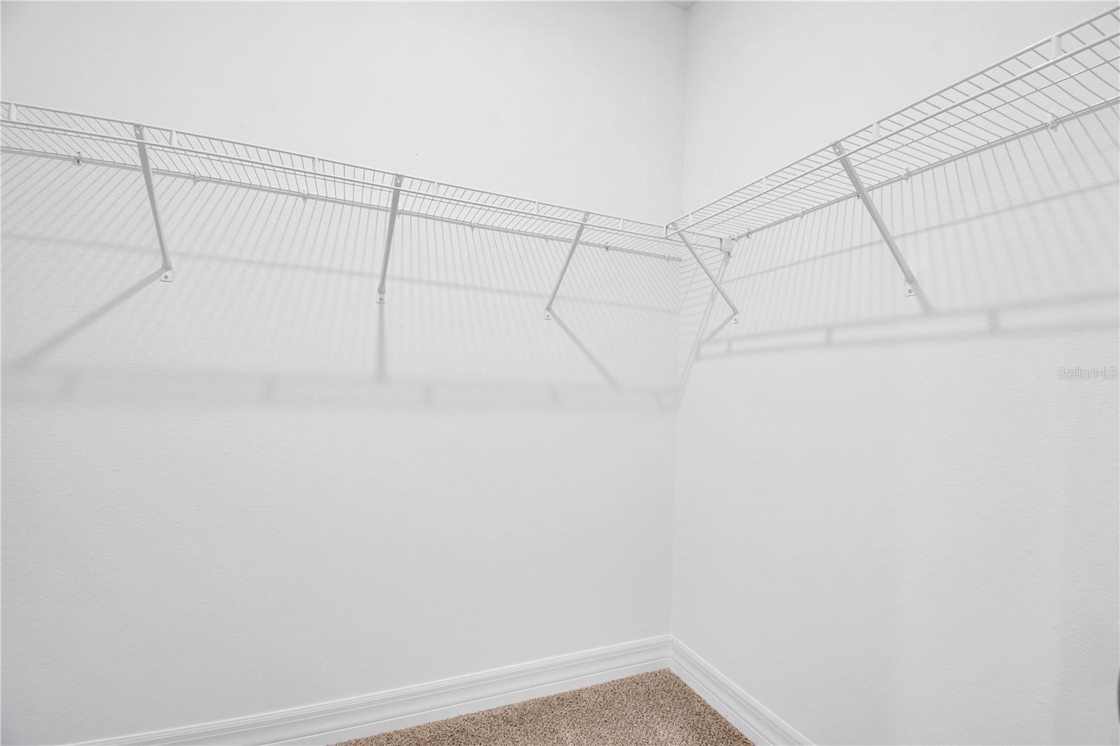 Image 27 of 43 For 506 Marion Oaks Trail