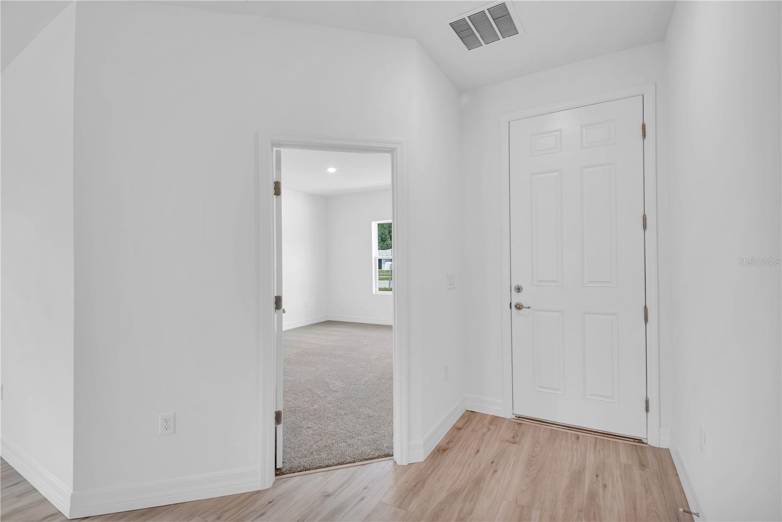 Image 6 of 43 For 506 Marion Oaks Trail