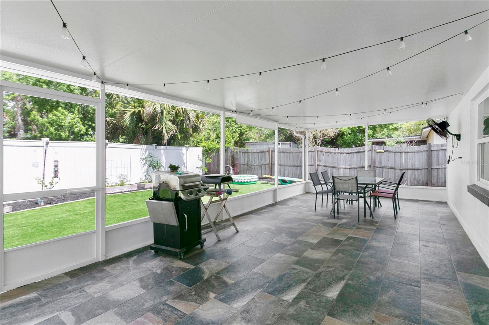 Image 17 of 31 For 851 Darwin Drive