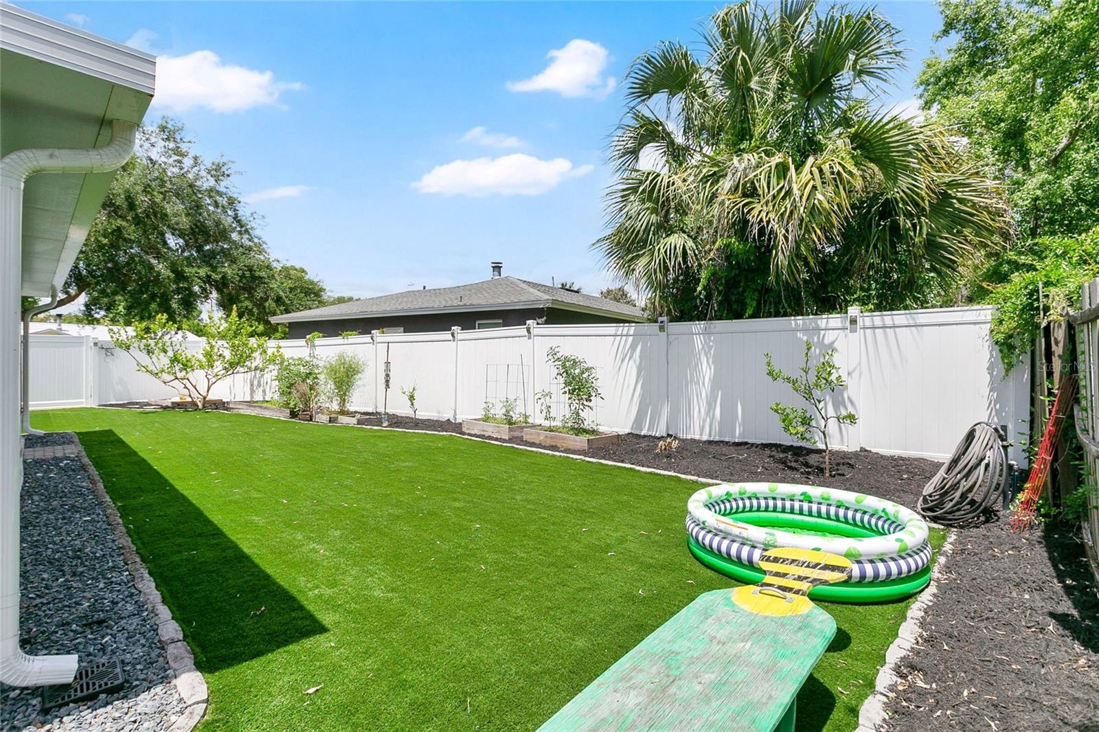 Image 19 of 31 For 851 Darwin Drive