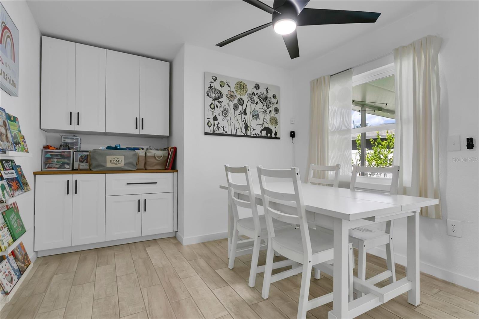 Image 8 of 31 For 851 Darwin Drive