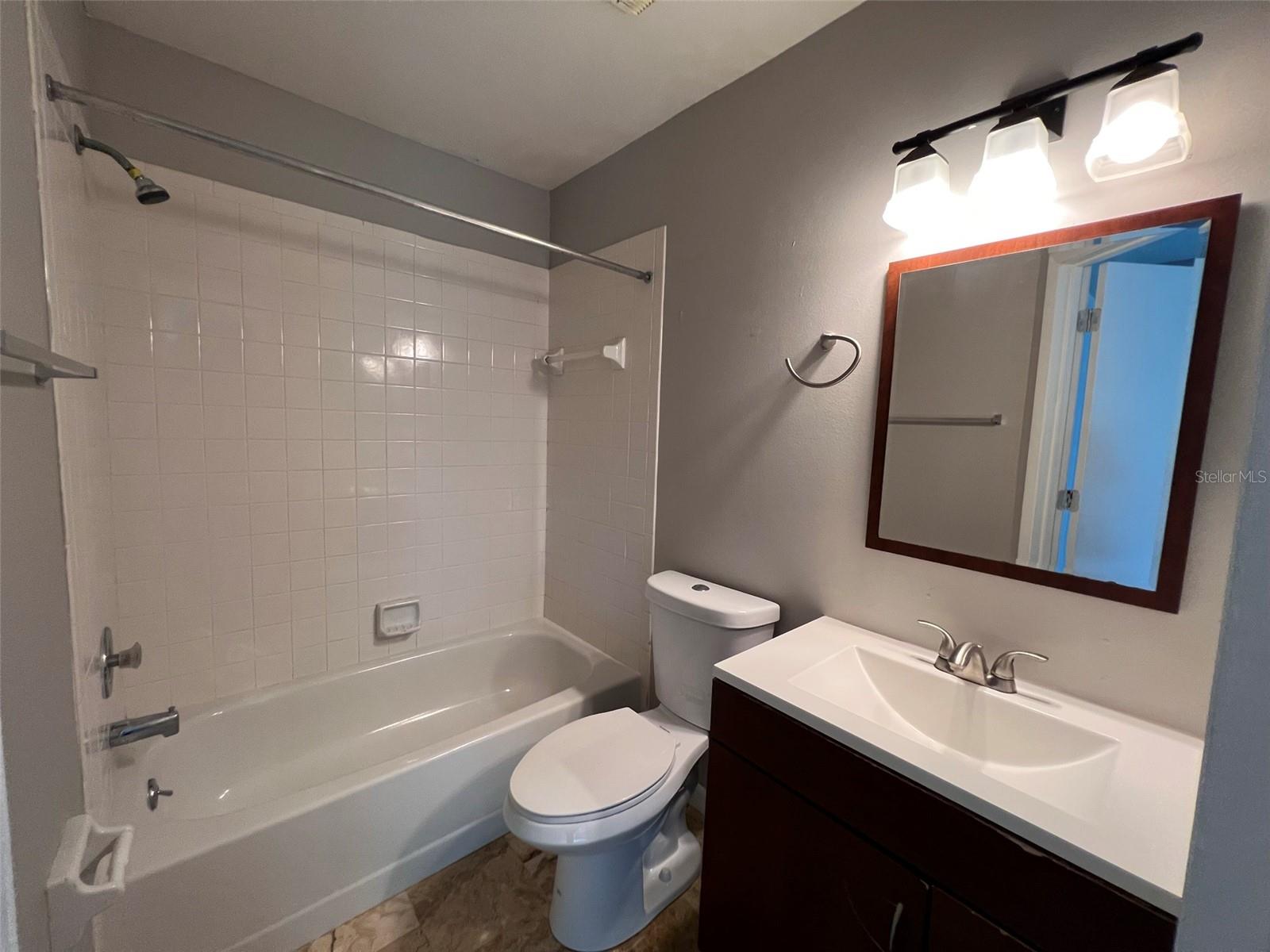 Image 13 of 15 For 942 Loquat Tree Road