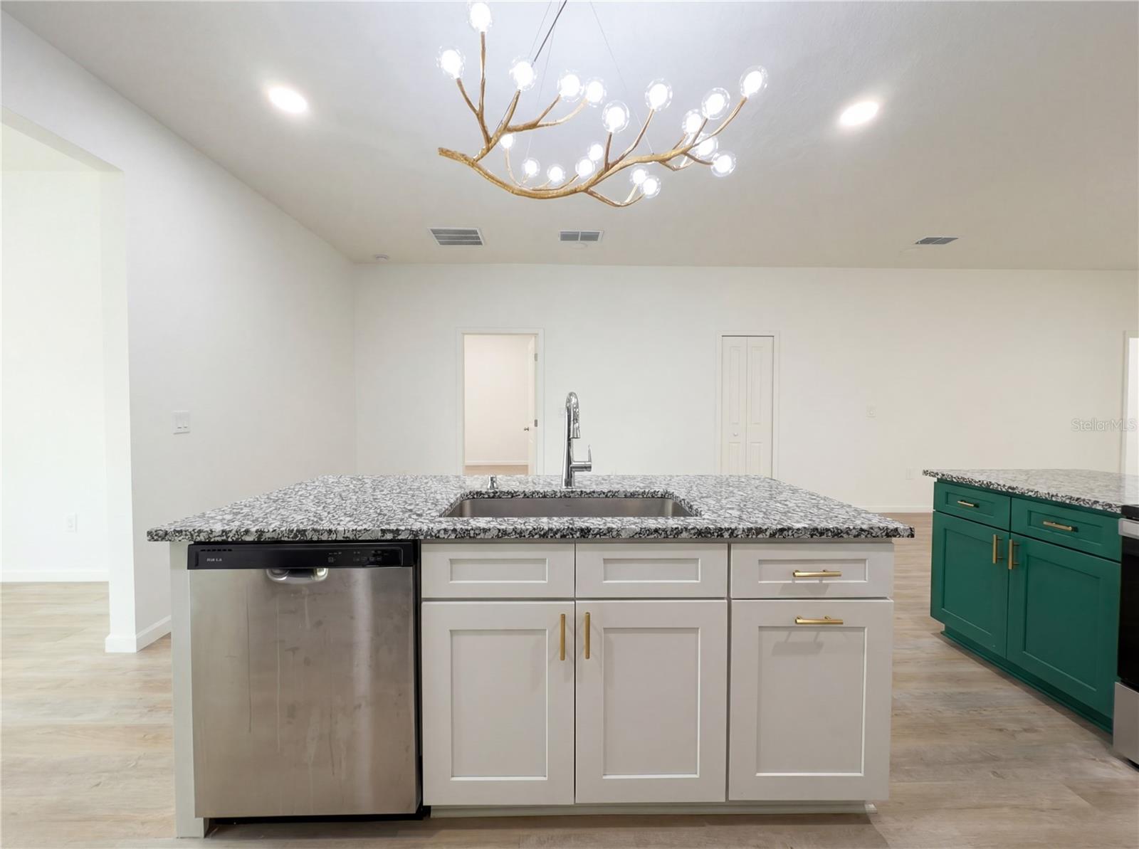 Image 20 of 20 For 1254 Dunbar Street