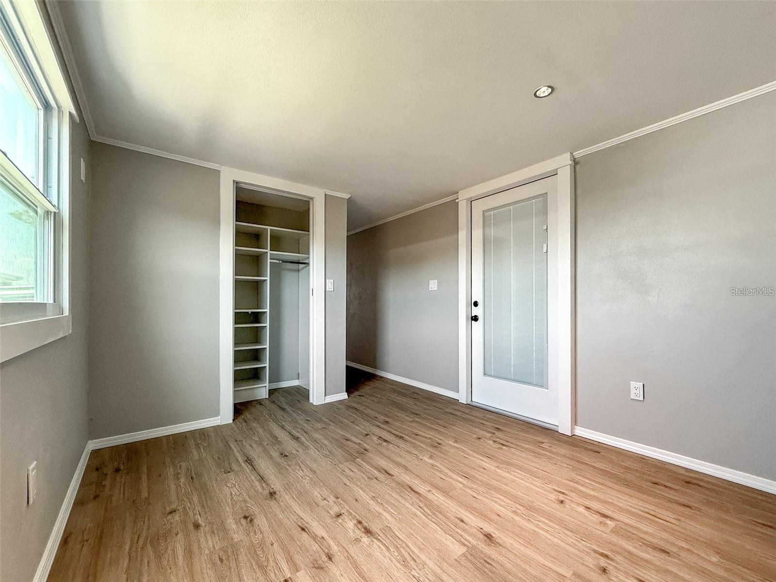 Image 13 of 25 For 5141 Oakland Hills Avenue