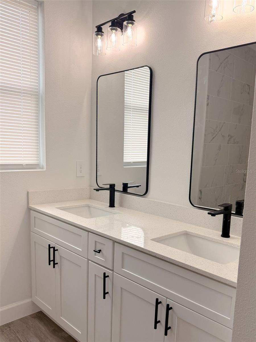 Image 3 of 8 For 4700 Sunbeam Street