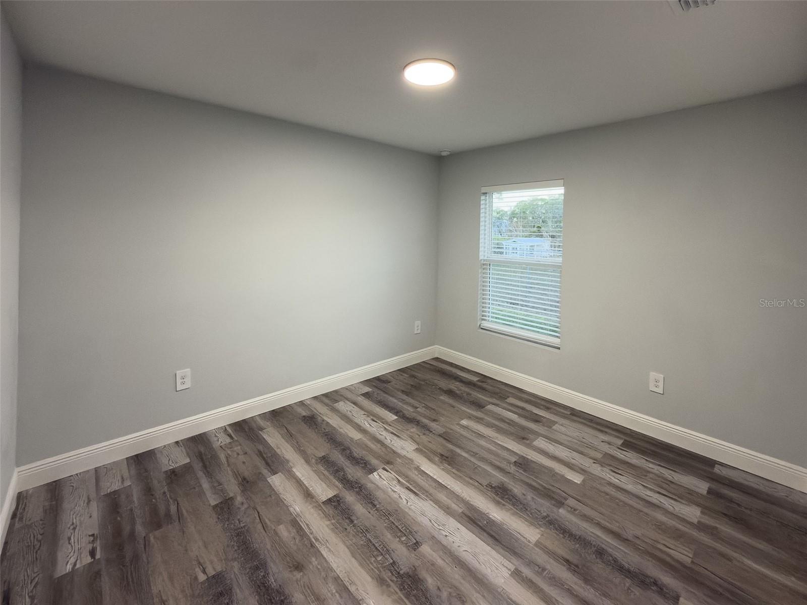 Image 5 of 8 For 4700 Sunbeam Street