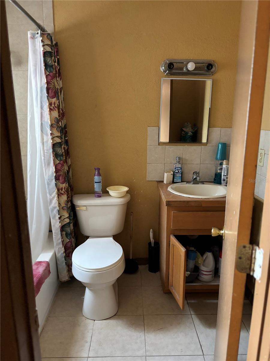 Image 12 of 14 For 1416 Southwest Road