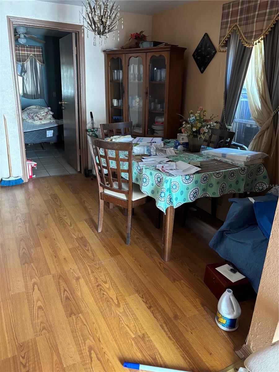 Image 3 of 14 For 1416 Southwest Road