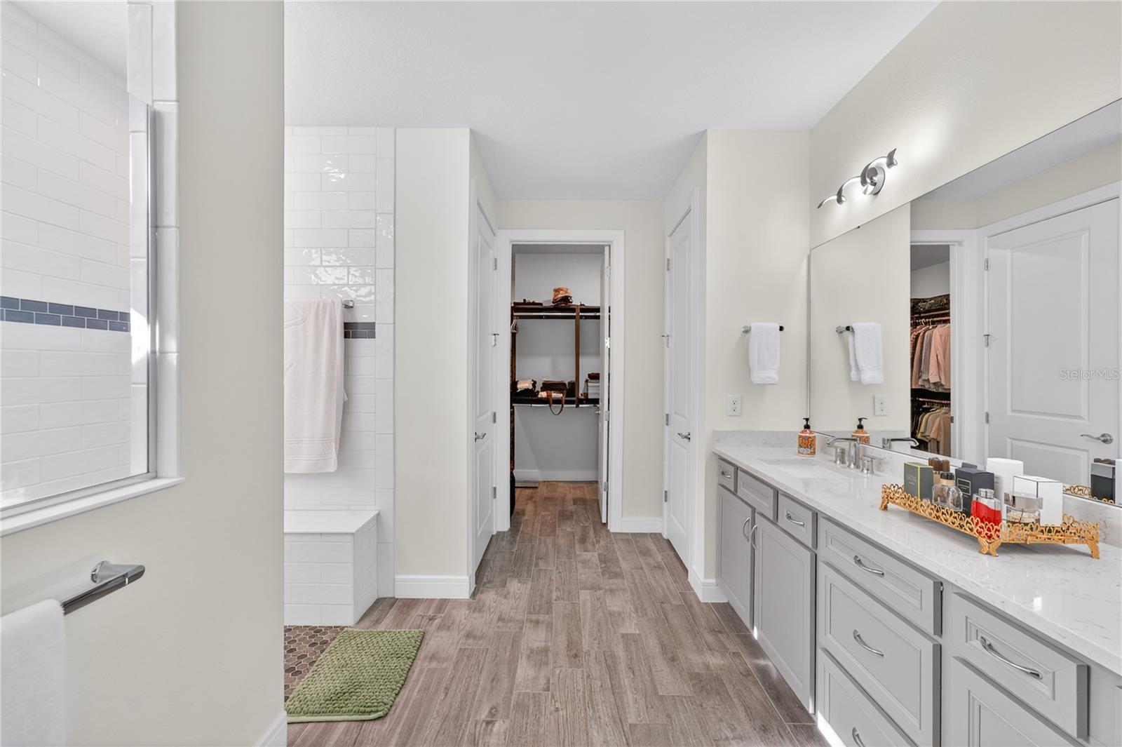 Image 34 of 92 For 2873 Cherry Blossom Loop