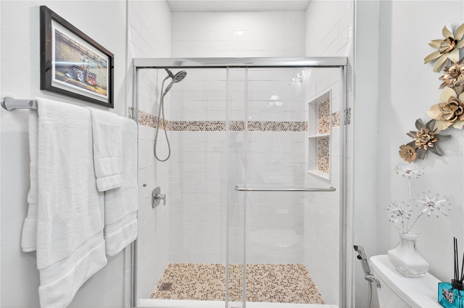 Image 43 of 92 For 2873 Cherry Blossom Loop