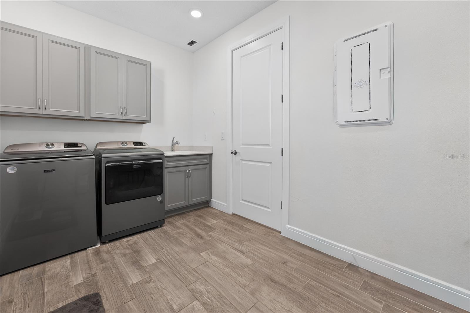 Image 48 of 92 For 2873 Cherry Blossom Loop