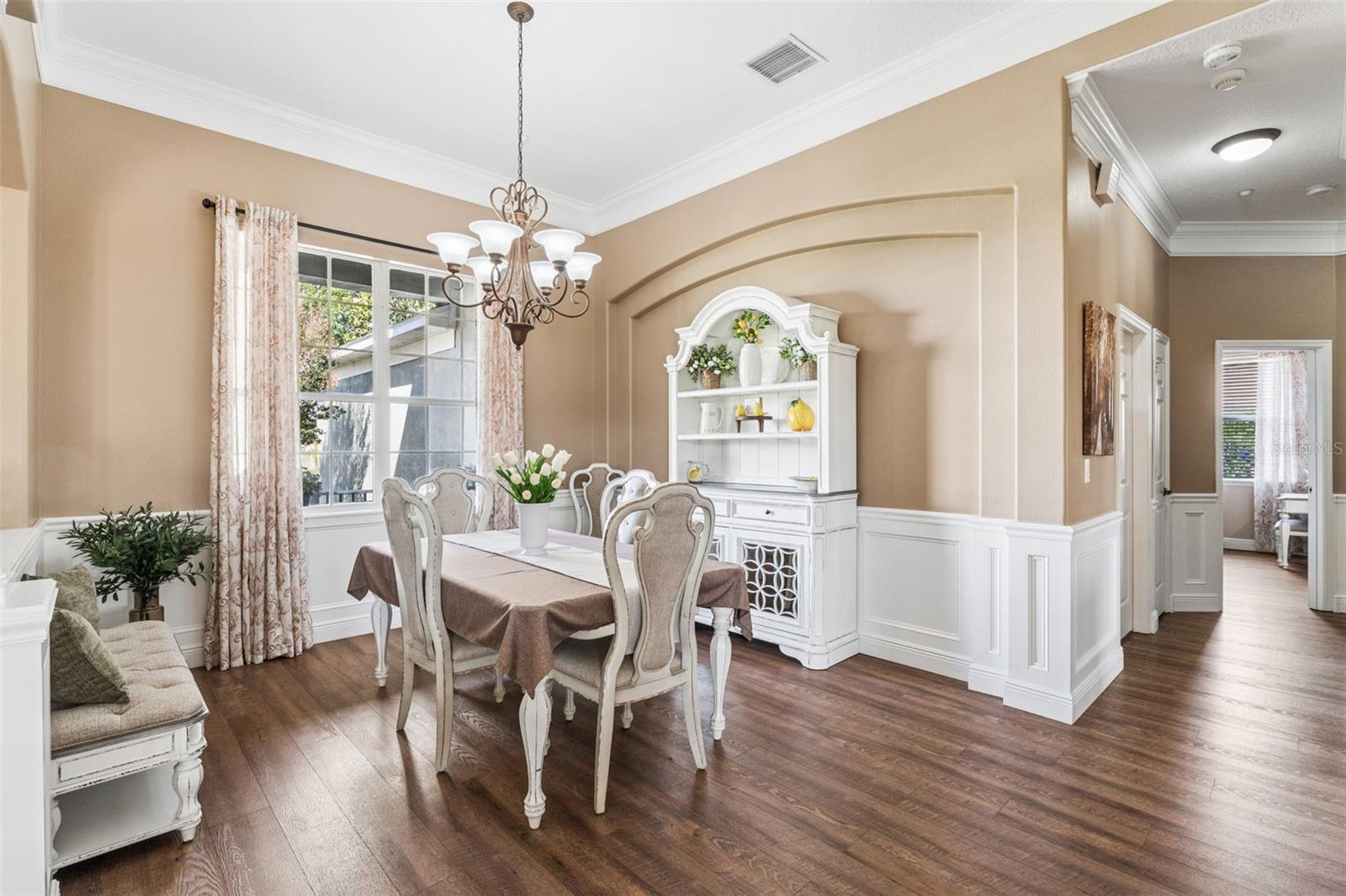 Image 11 of 51 For 10740 Arrowtree Boulevard