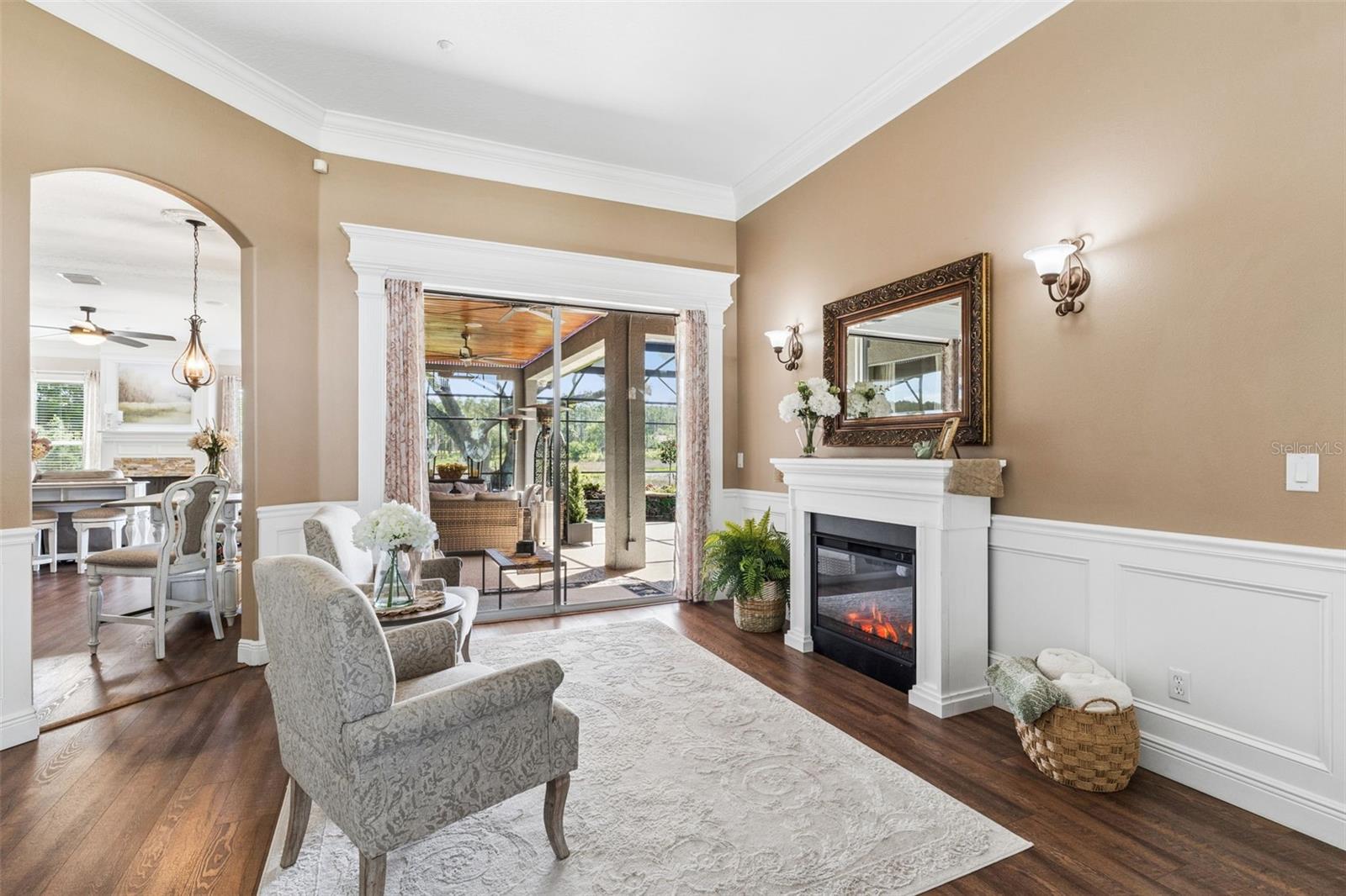 Image 15 of 51 For 10740 Arrowtree Boulevard