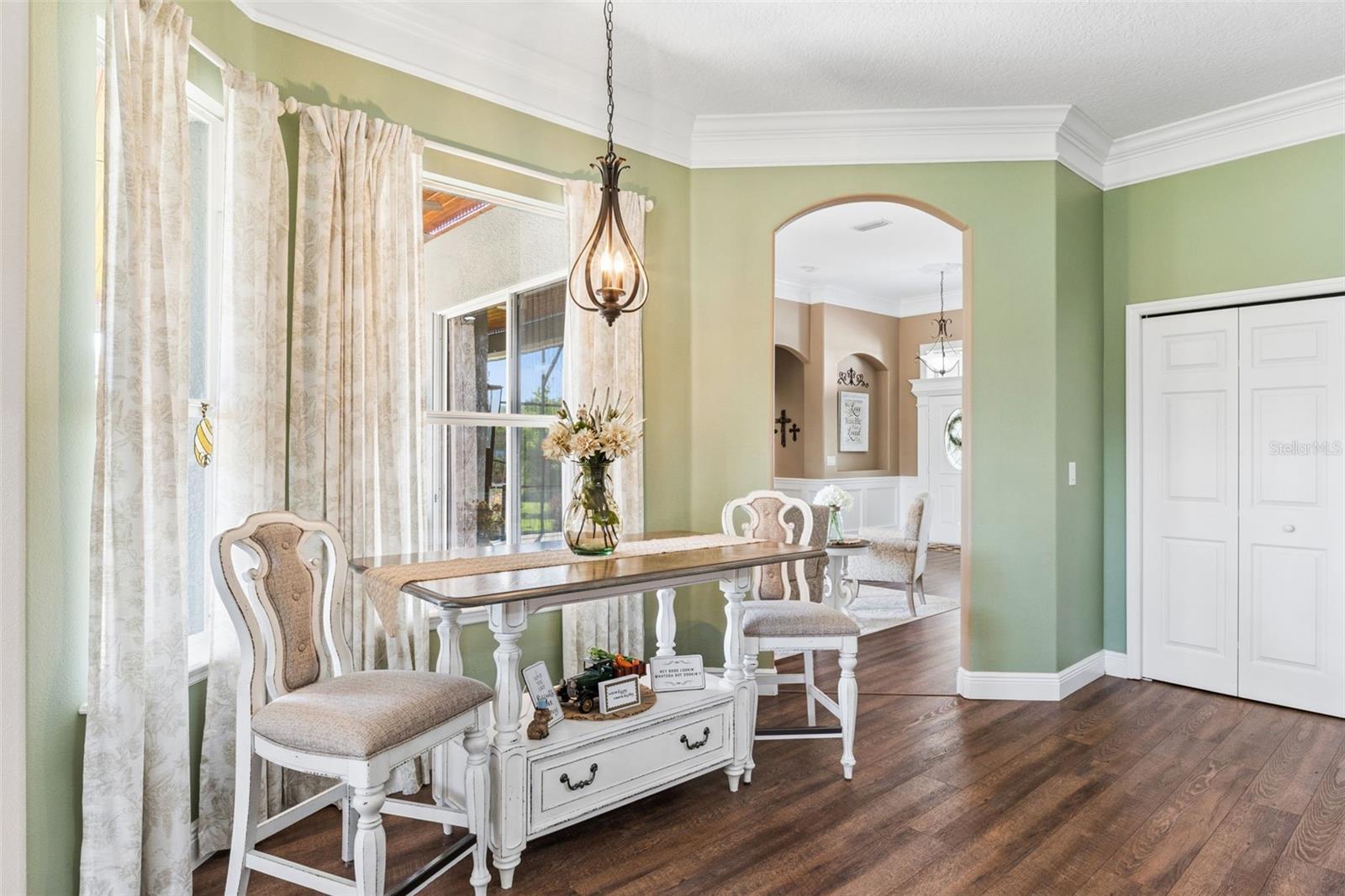 Image 20 of 51 For 10740 Arrowtree Boulevard