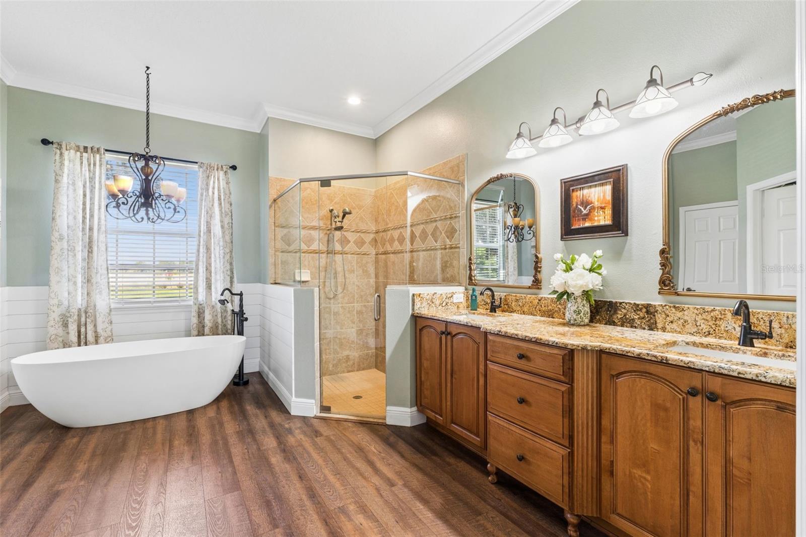 Image 36 of 51 For 10740 Arrowtree Boulevard