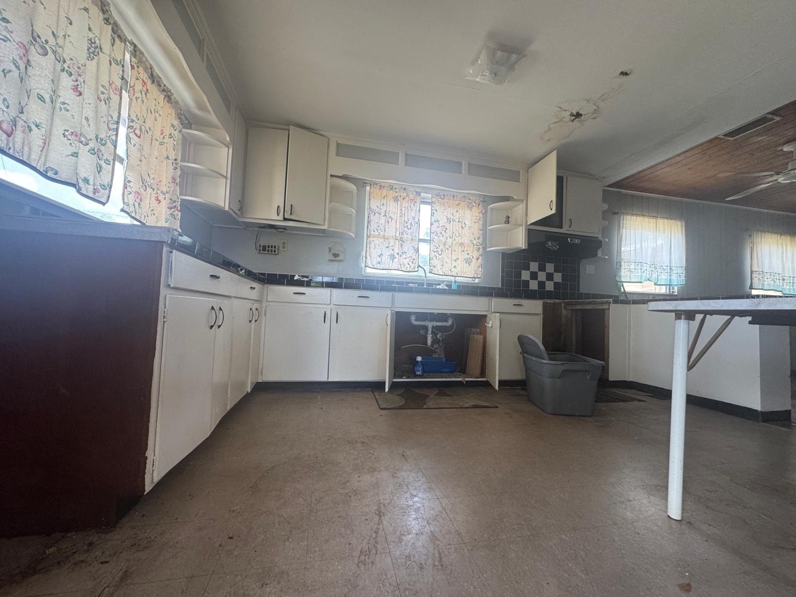 Image 10 of 23 For 1495 Coolidge Avenue