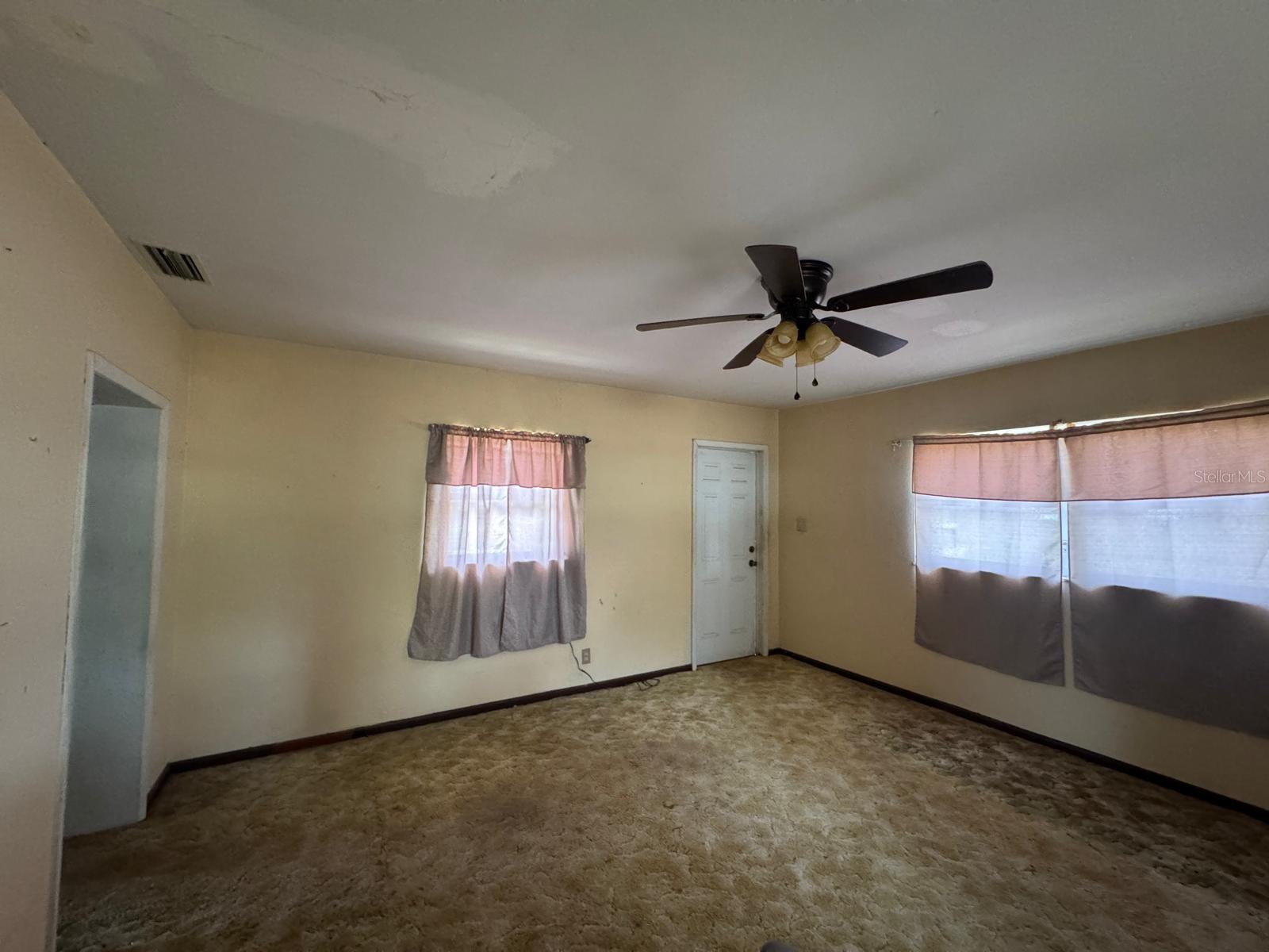 Image 14 of 23 For 1495 Coolidge Avenue