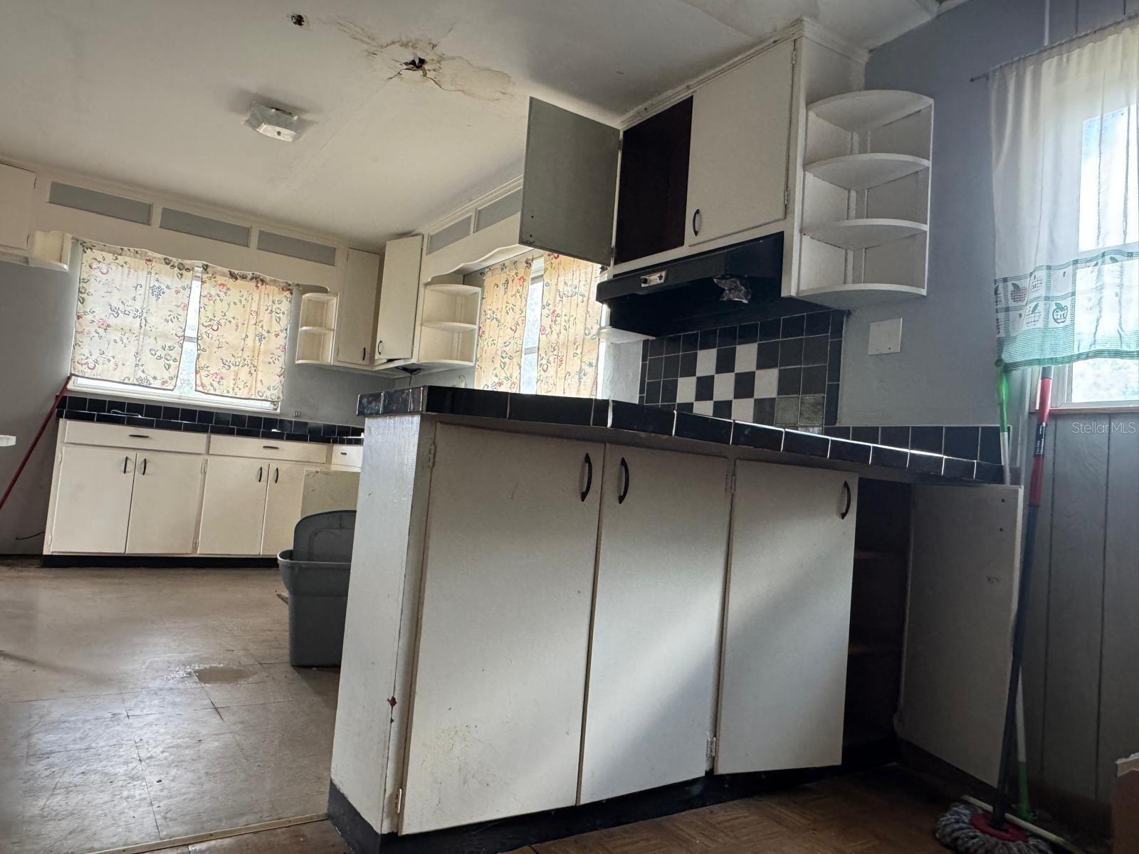 Image 16 of 23 For 1495 Coolidge Avenue