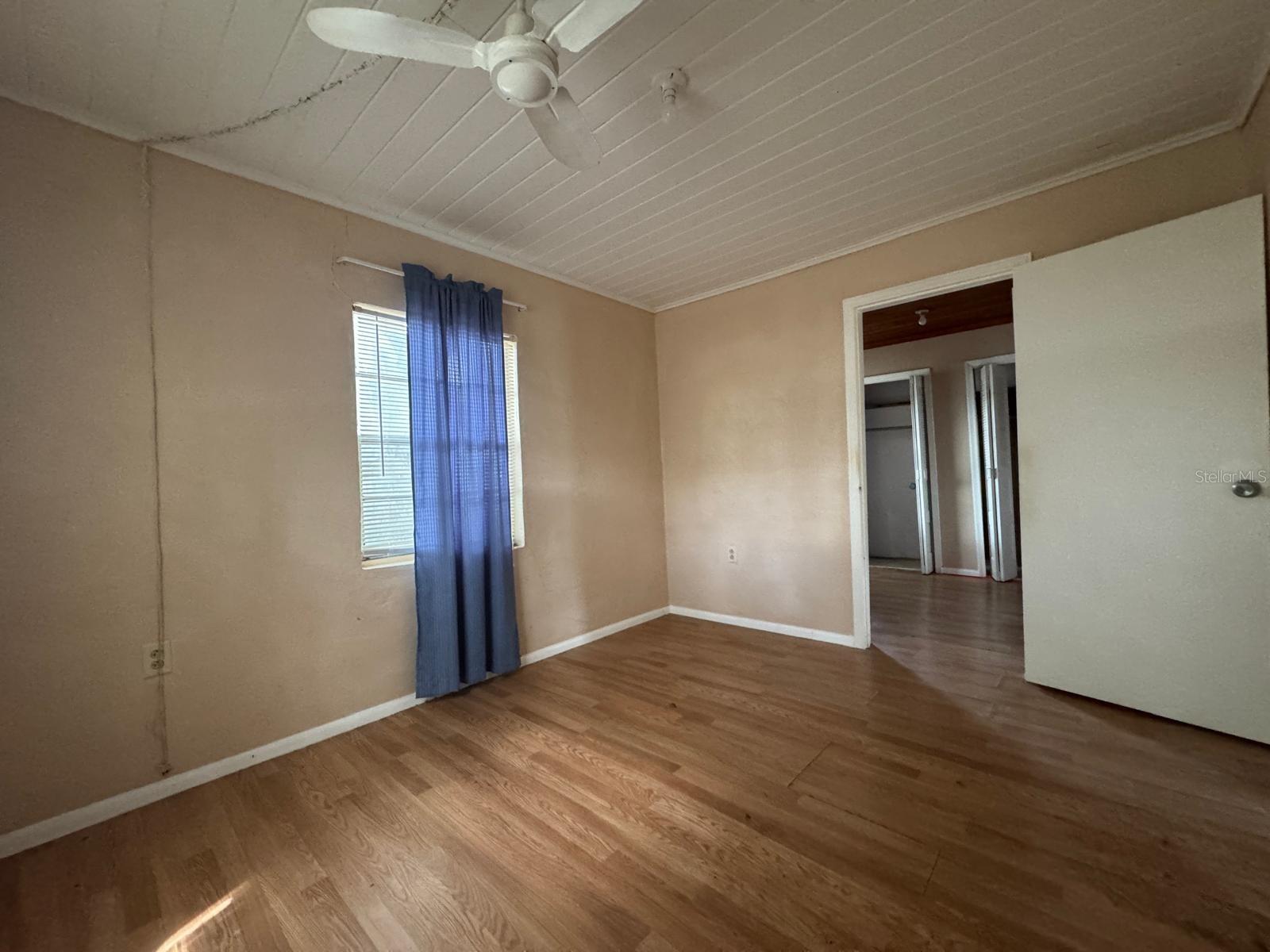 Image 20 of 23 For 1495 Coolidge Avenue