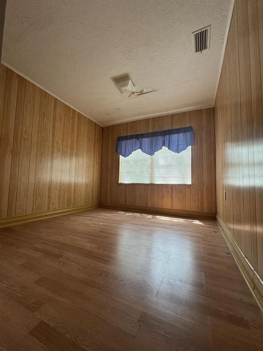 Image 22 of 23 For 1495 Coolidge Avenue