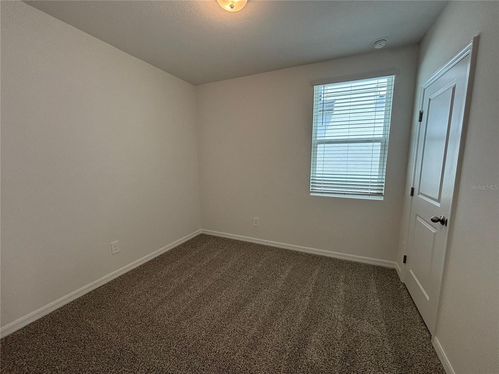 Image 13 of 30 For 5526 Clove Row