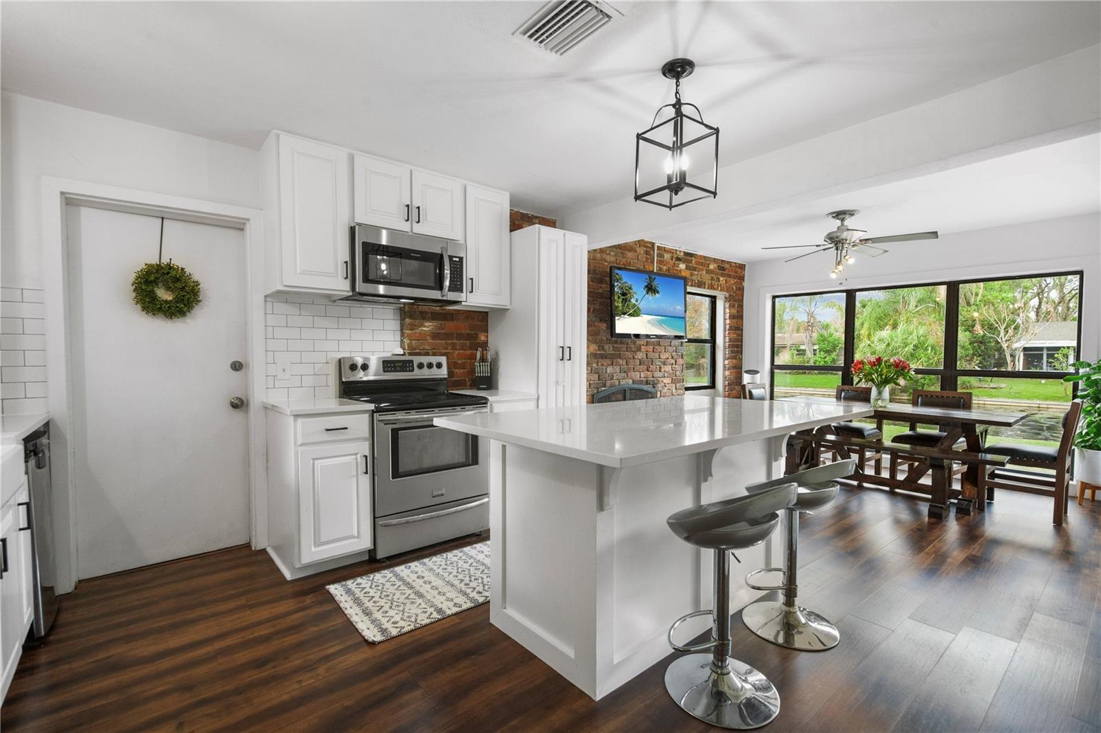 Image 11 of 46 For 2601 Windward Court