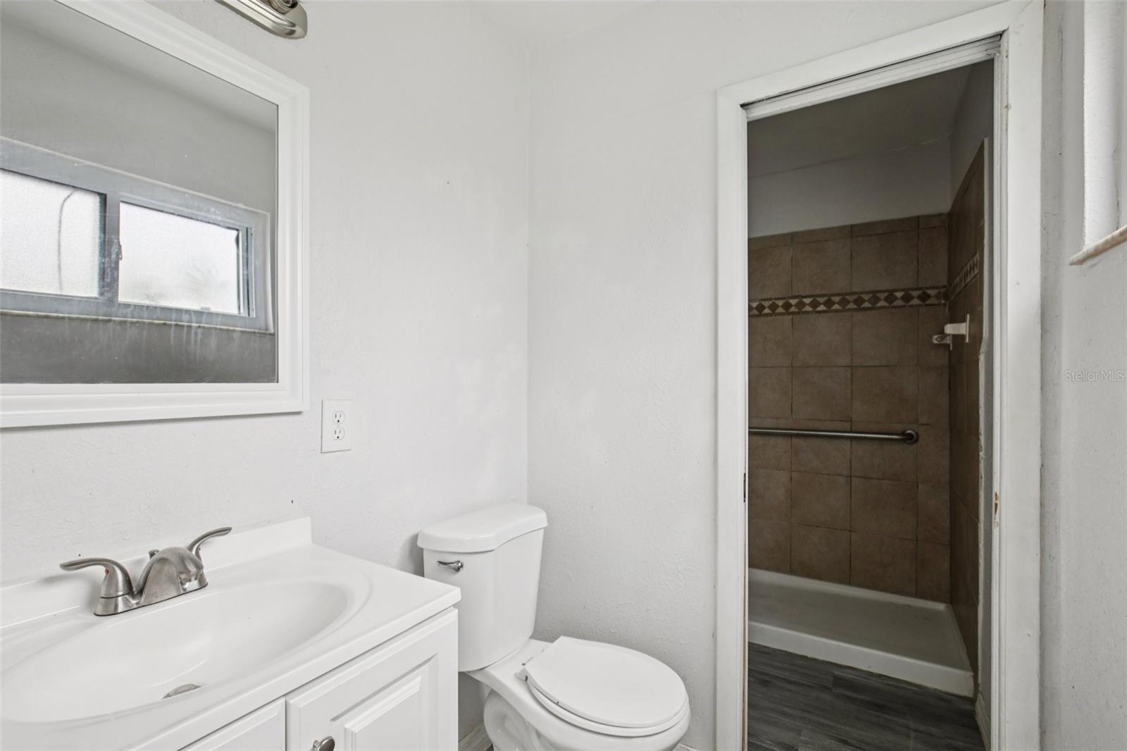 Image 17 of 25 For 7555 Hanchey Street